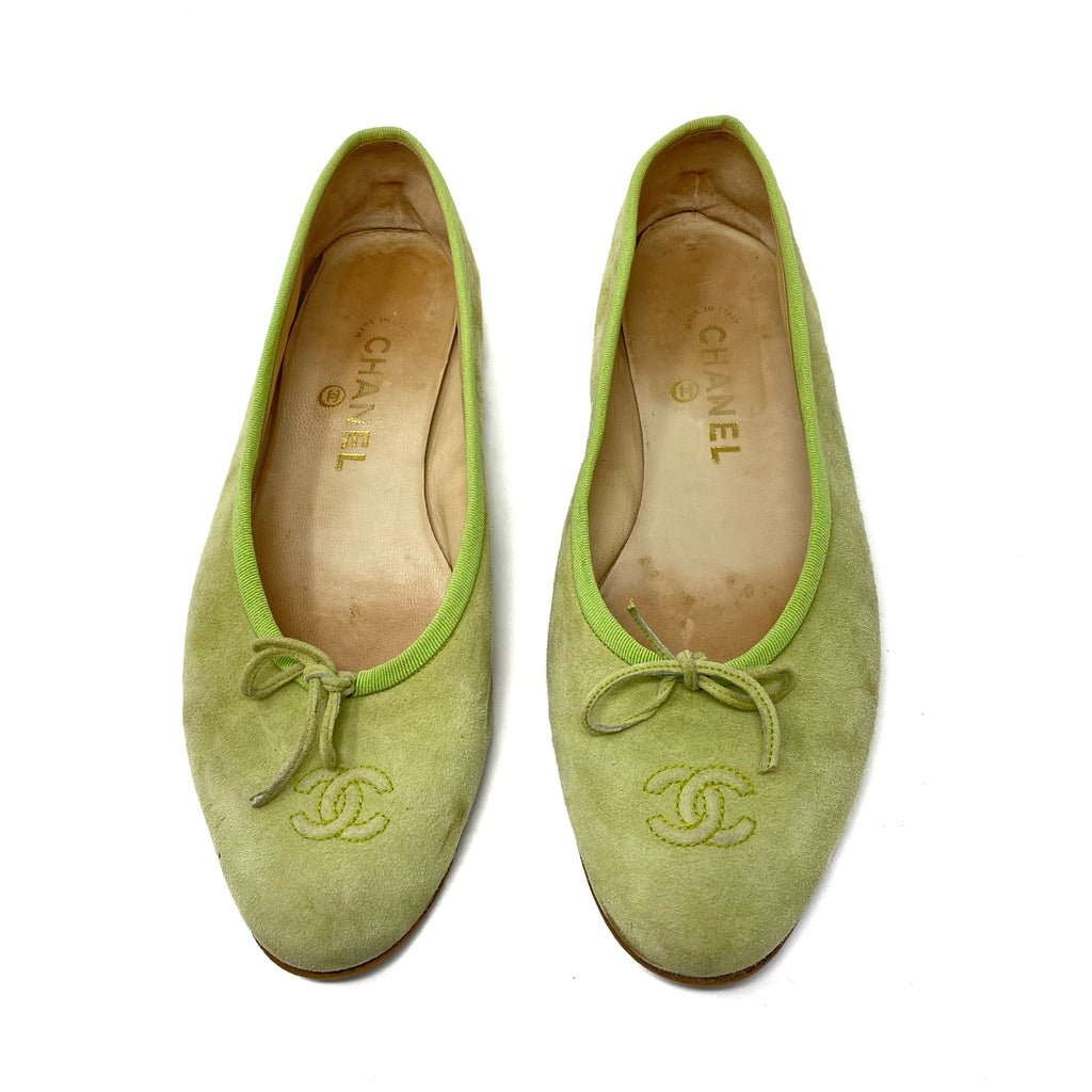 Chanel Ballet Ballerina Flats in Green Suede Size 10