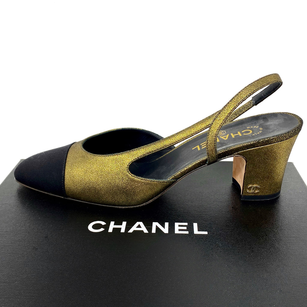 Chanel Metallic/Black Canvas And Leather Classic Slingback Pumps Size 38.5  Chanel